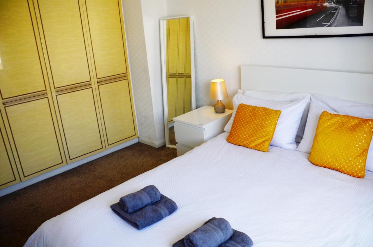 Camera Matrimoniale Standard con Bagno in Comune