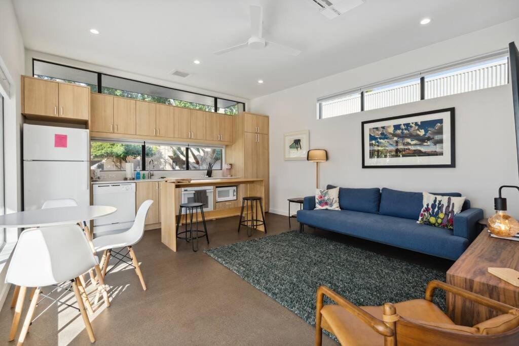 Unique Design 1-bedroom Apartment - 80 Walkscore! - B&B Phoenix