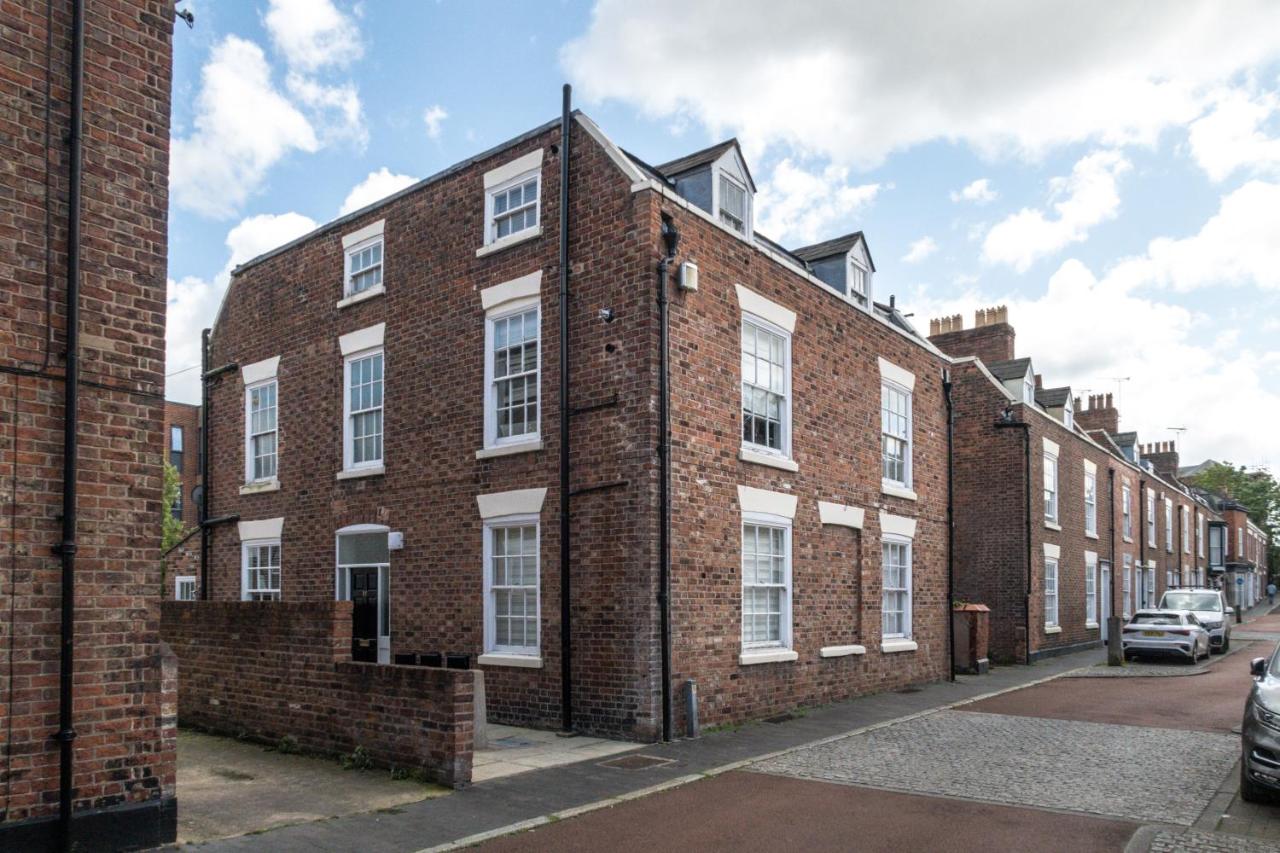 Chester Stays - Beautiful loft apartment with parking - Ferienwohnung