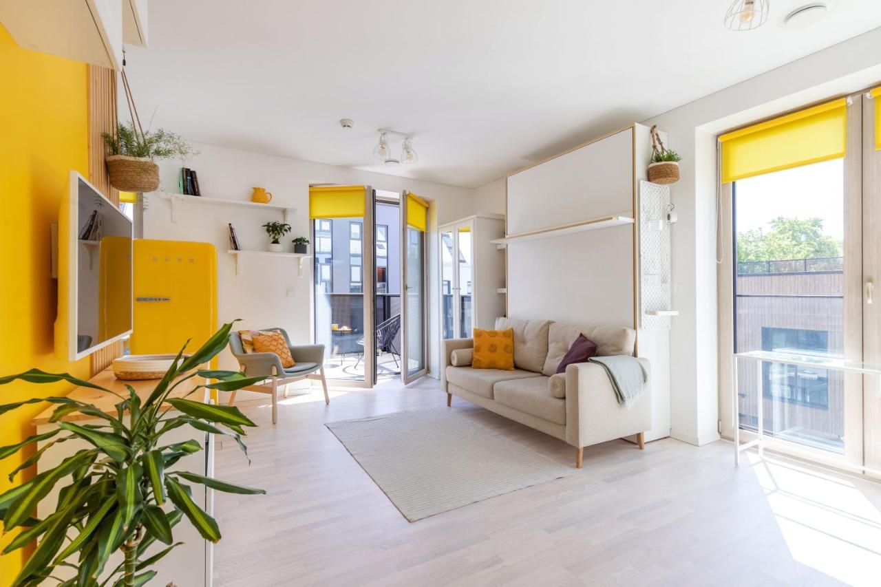 B&B Vilnius - Yellow Studio Paupys - Bed and Breakfast Vilnius