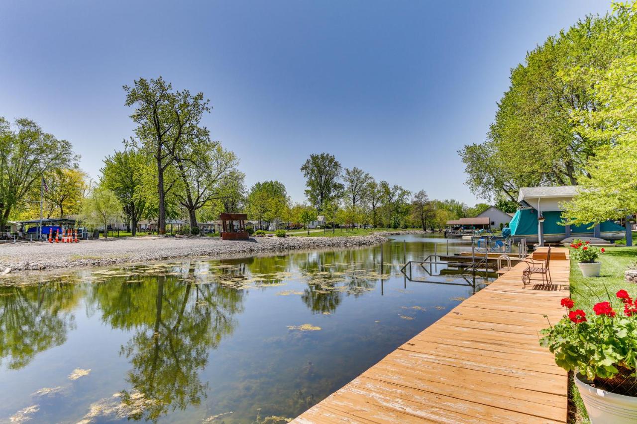 Indian Lake Vacation Rental with Fire Pit and Sauna - B&B Lakeview