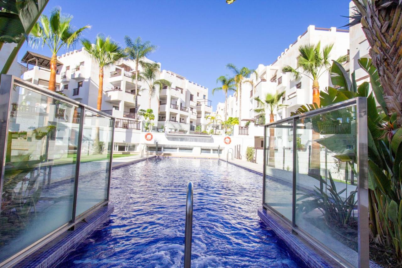 RentitSpain Apartamento Oasis de Salobreña Gym y Balcón - Chambres d’hôtes