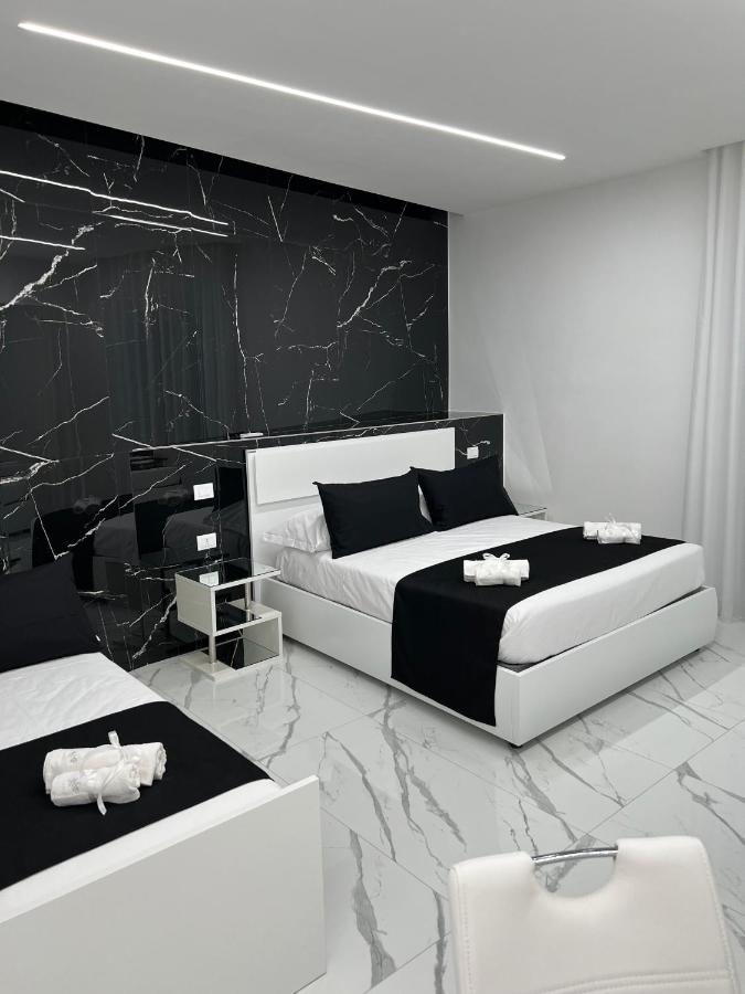 White Elegance Luxury B&B Caserta - B&B