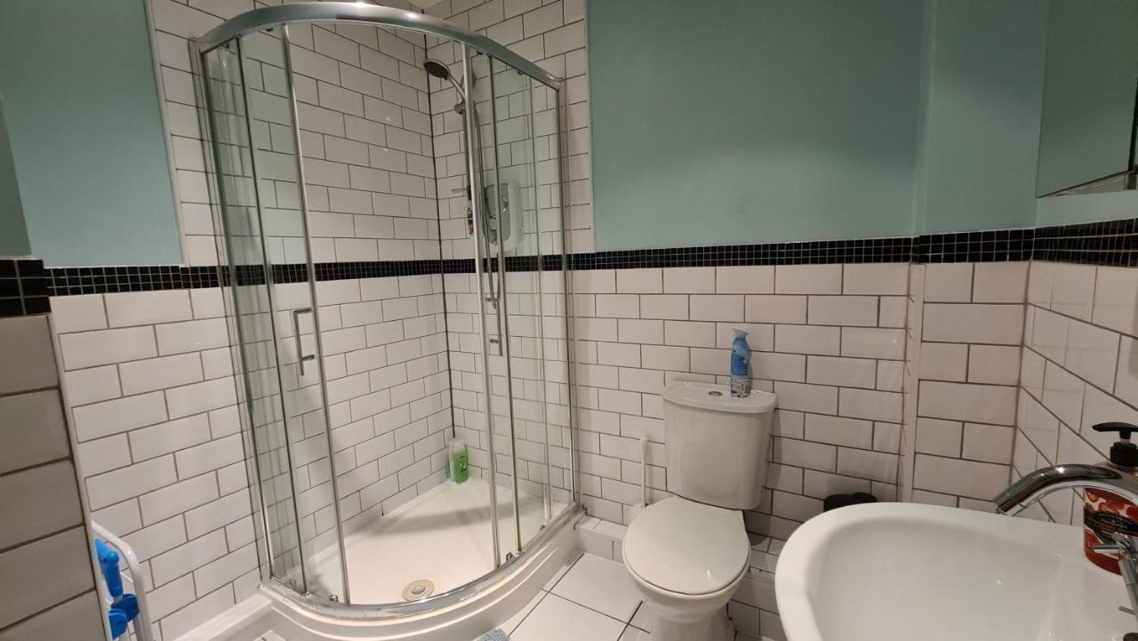 Impressive Apartment at Leeds City Centre - B&B