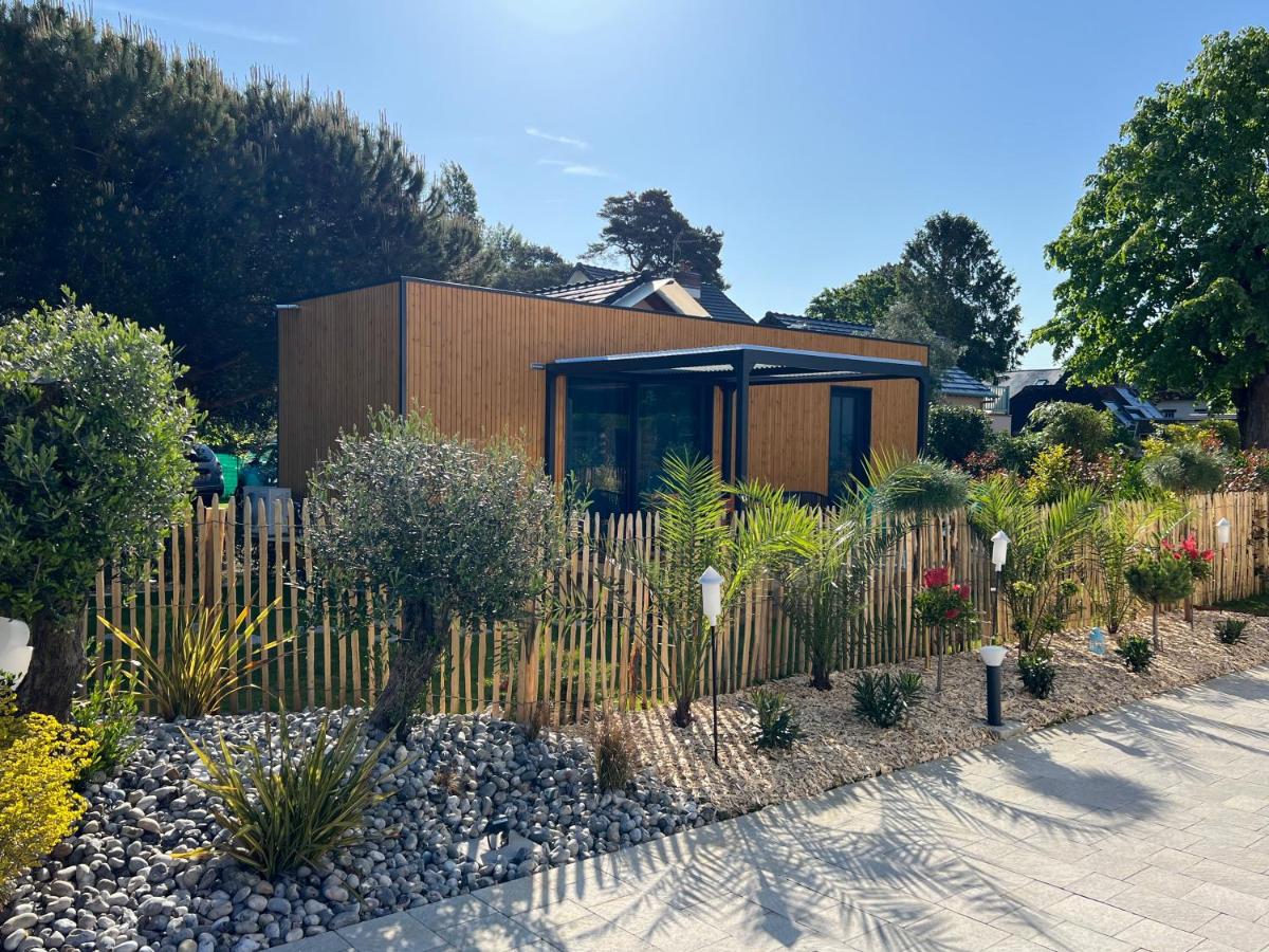 Charmante maison à 2 pas de la mer avec son jardin pour 2 adultes et 2 enfants - Chambres d'hôtes Merville-Franceville-Plage