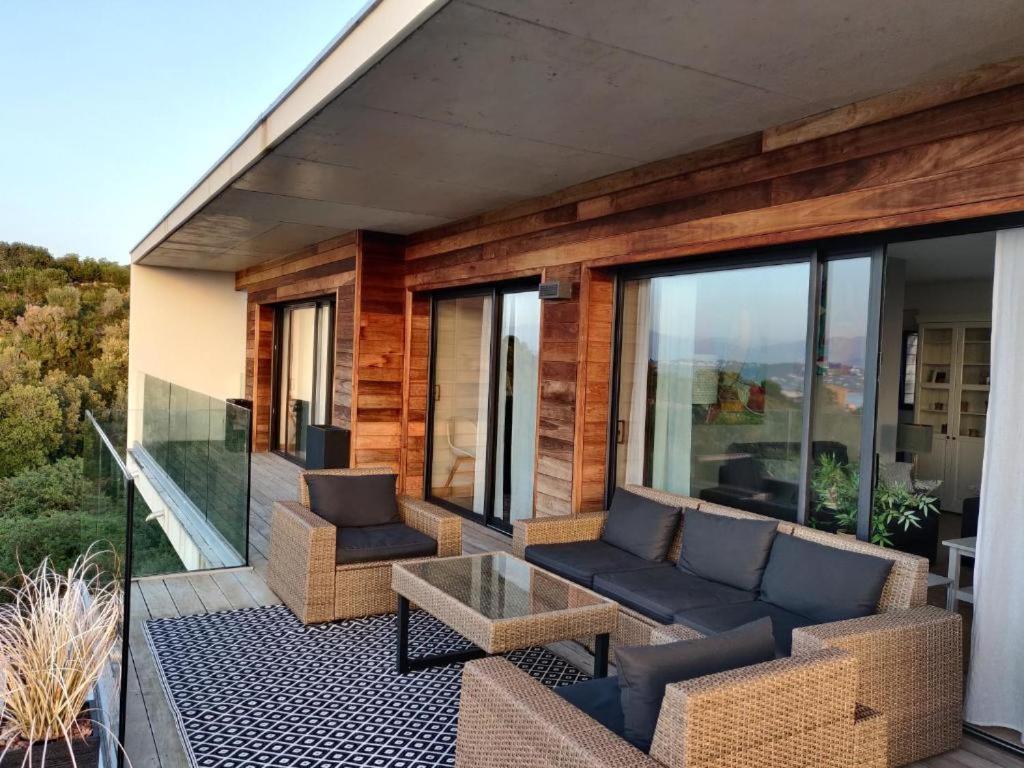 Villa met Uitzicht op Zee