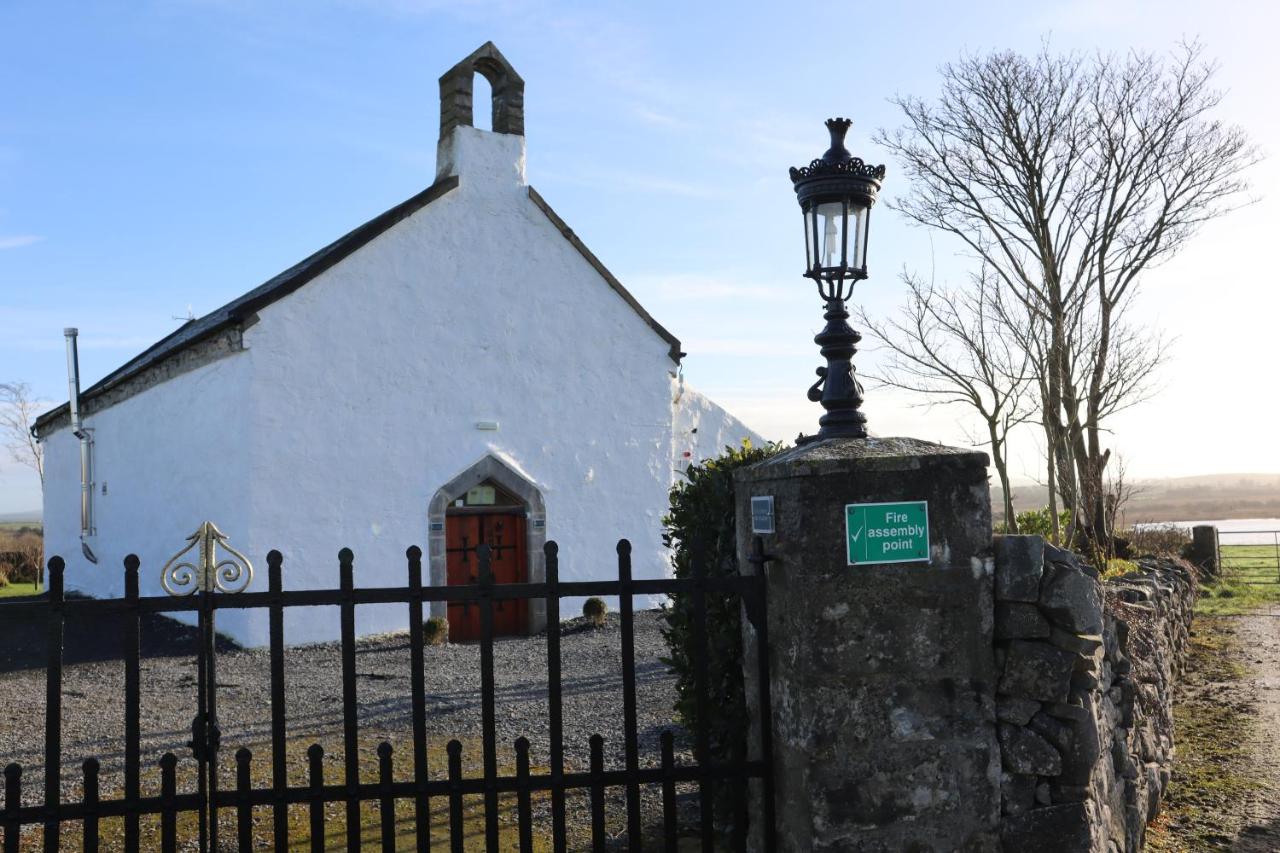 B&B Tubber - The Burren Art Gallery built in 1798 - Bed and Breakfast Tubber