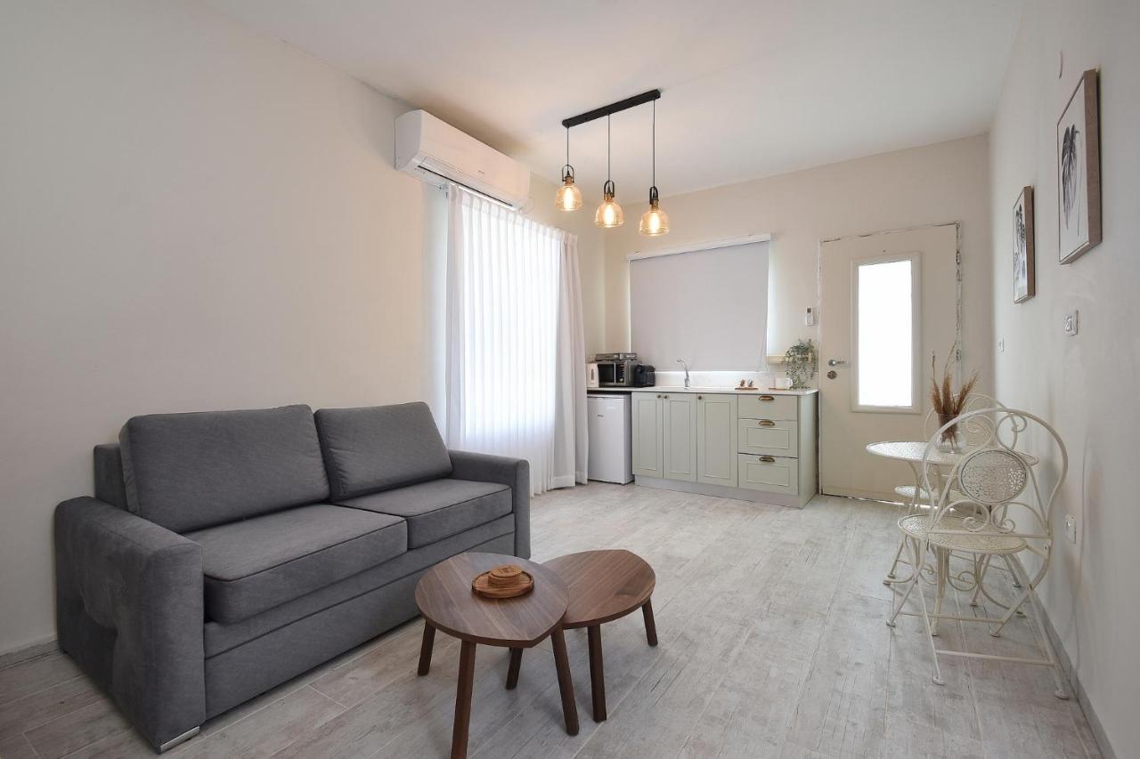 Camera Matrimoniale con Vista Piscina