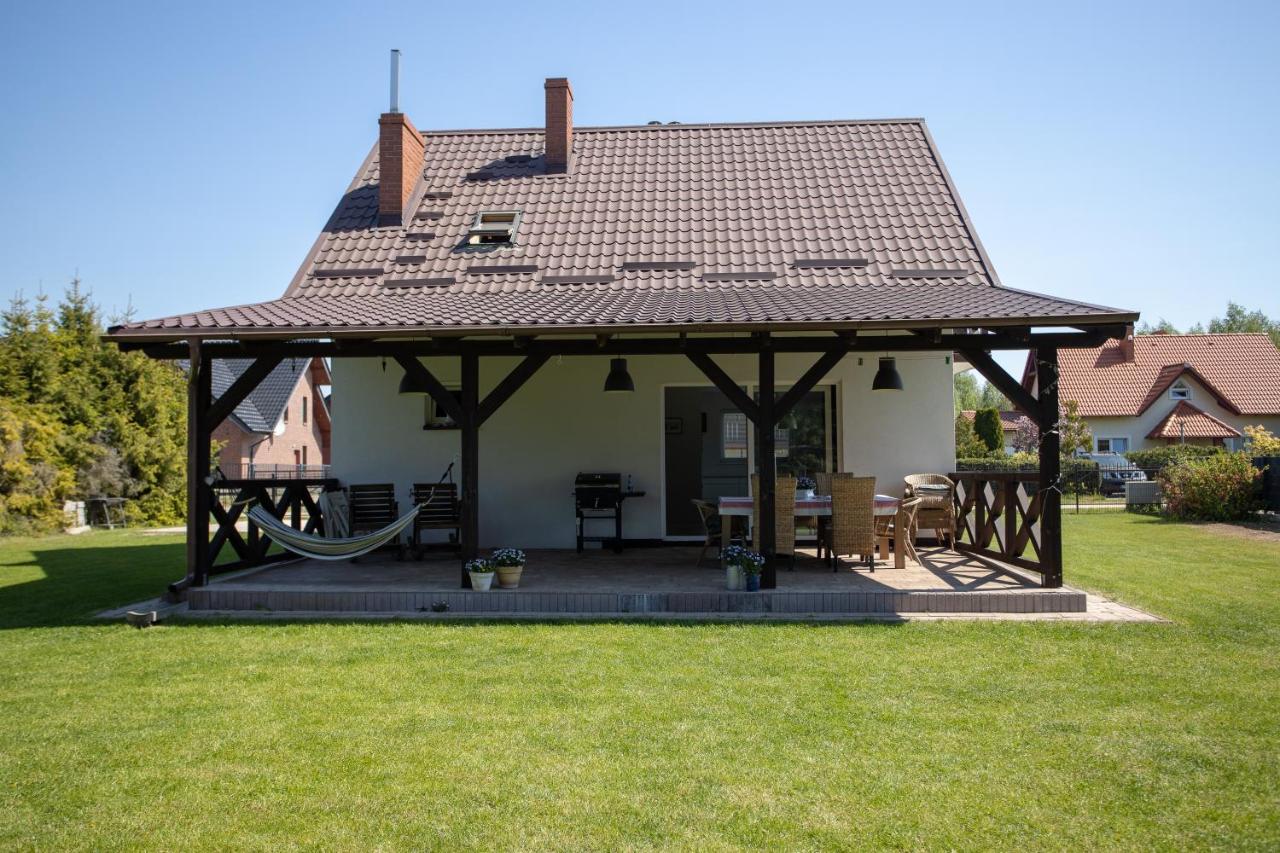 Dom nad jeziorem w Borzechowie - B&B