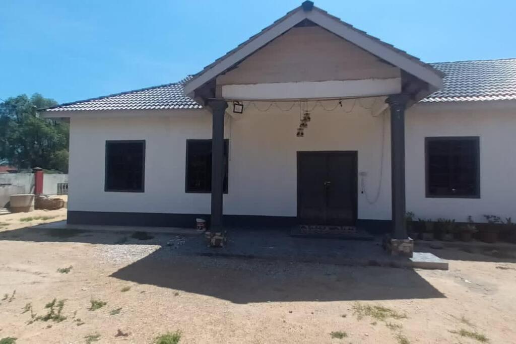 Family PCB Homestay - Bed and Breakfast