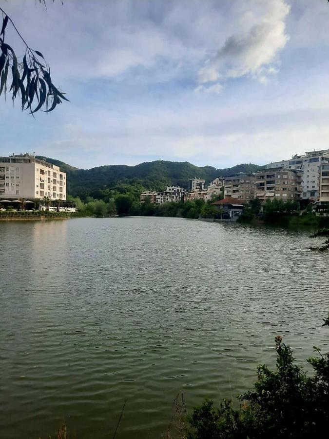 Dry lake apartment - B&B Tirana