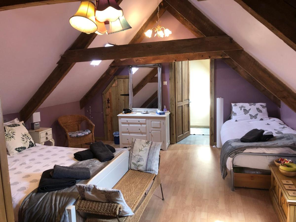 Habitación Familiar con baño privado