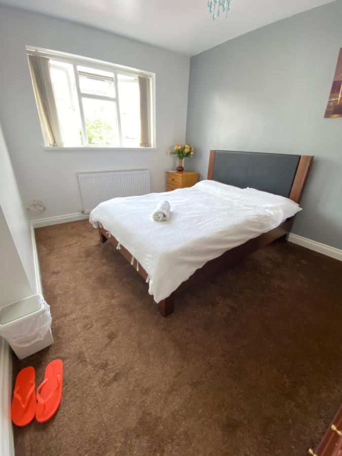 B&B Birmingham - budget private rooms close to city centre and airport - Bed and Breakfast Birmingham