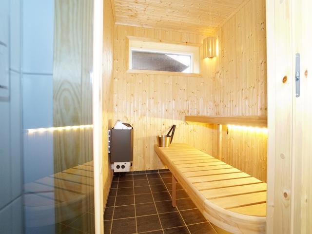 Chalet with sauna, JÄRVSÖ - Bed and Breakfast