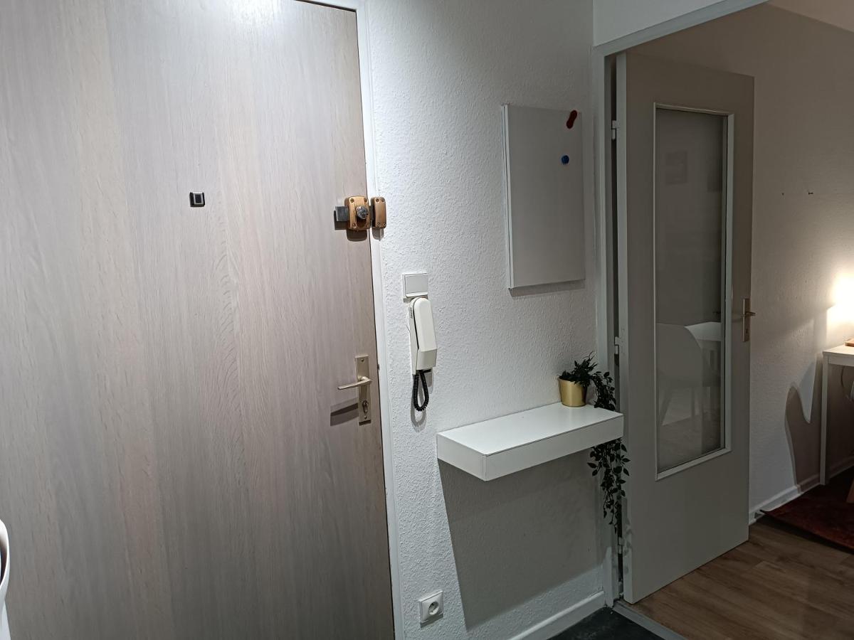 Stylish 1-bedroom flat with beautiful terrace , for a cosy Retreat - Chambres d’hôtes