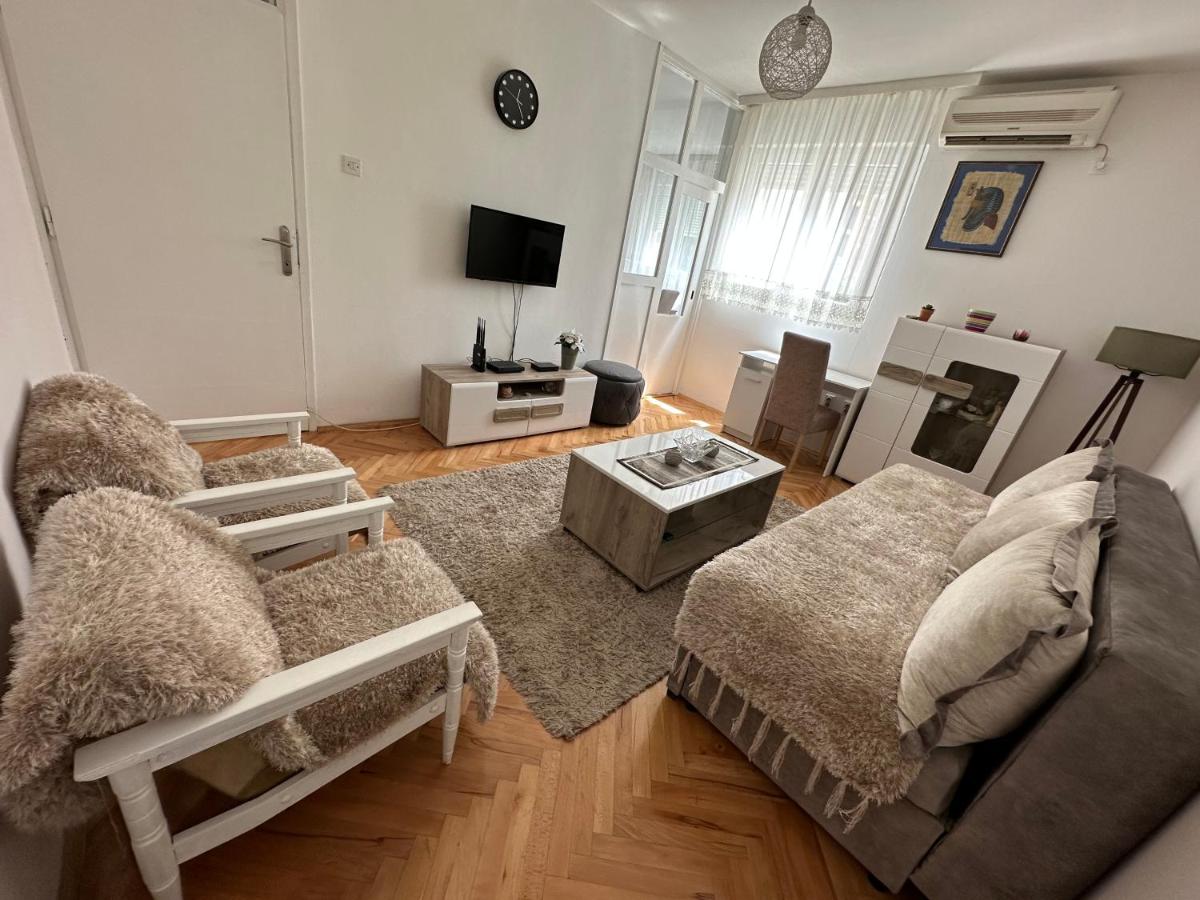 B&B Podgorica - One bedroom apartment in great location - Bed and Breakfast Podgorica