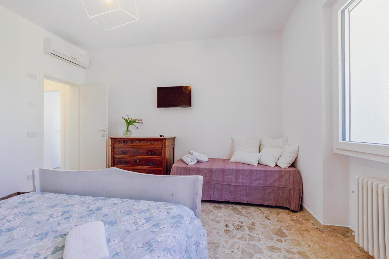 Large Double or Twin Room