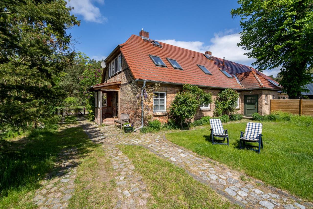FeWo Am Wald - B&B