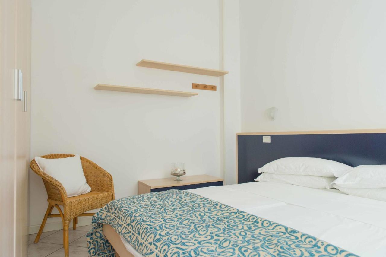 Studio (2 Adults)