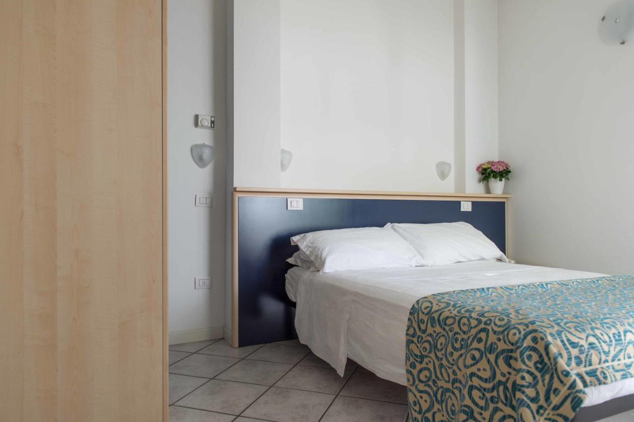 One-Bedroom Apartment (3 Adults)