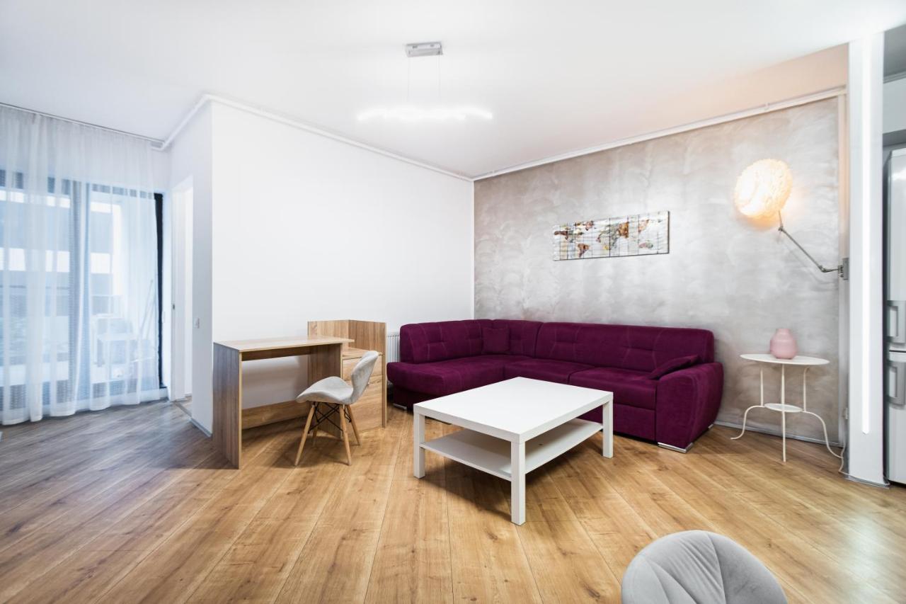 Apartment with Garden View