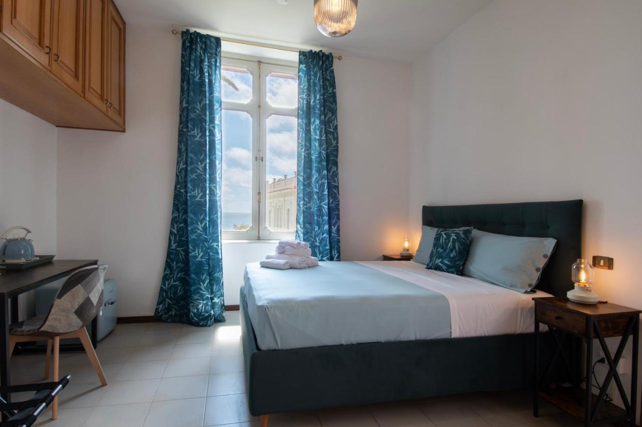 Deluxe Double Room with Balcony and Sea View