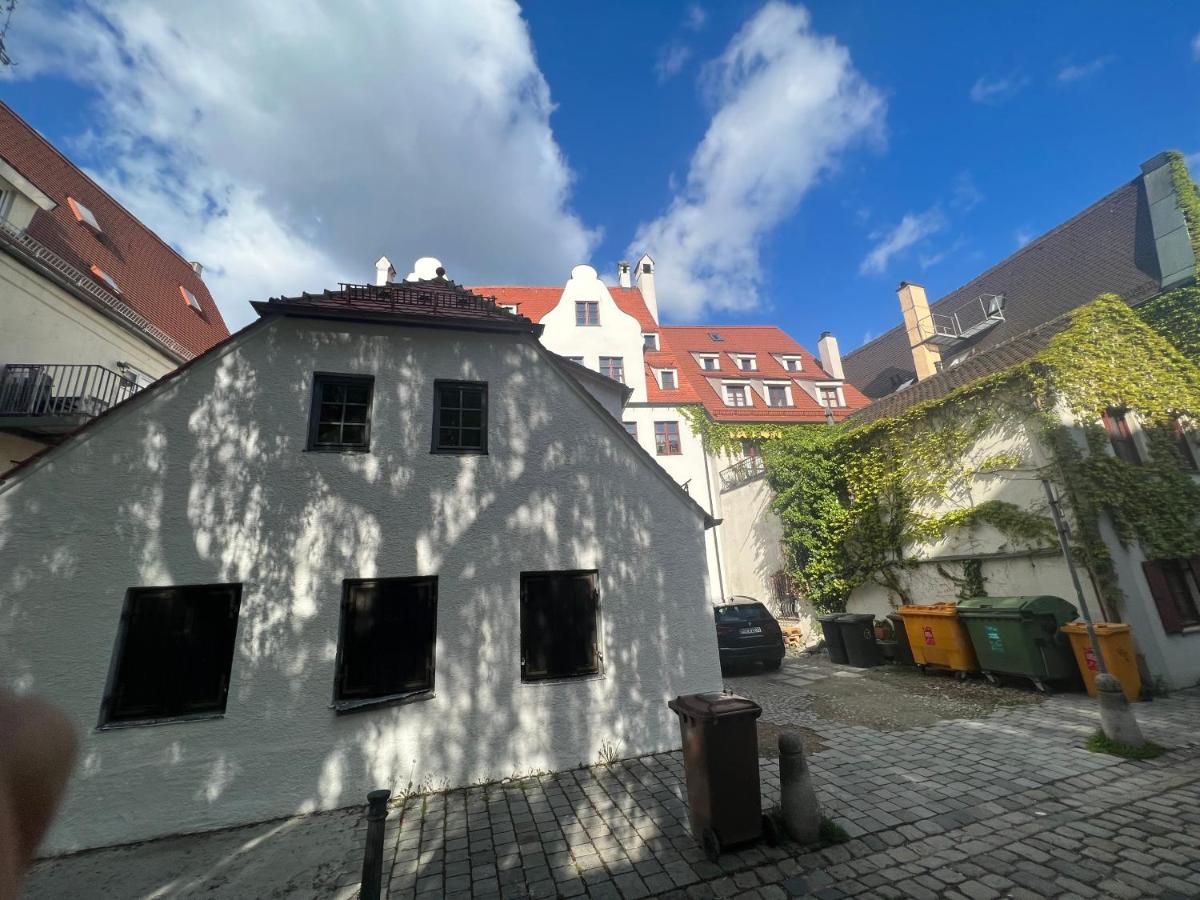 LIBORIA III Wohnen im Denkmal Augsburgs - Bed and Breakfast