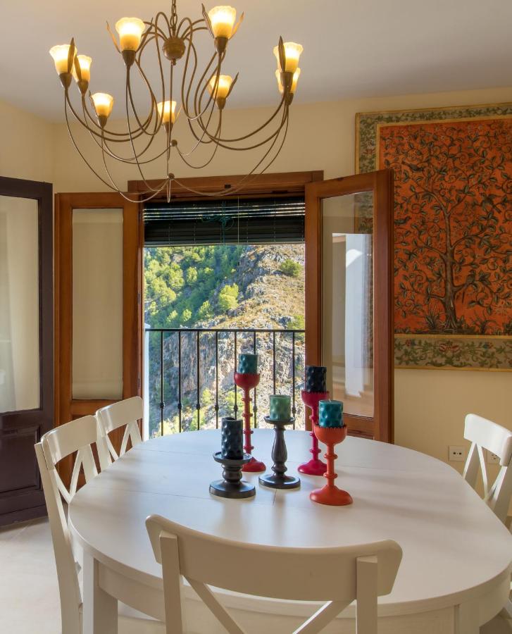 Quiet house in village center with mountains views - B&B Frigiliana