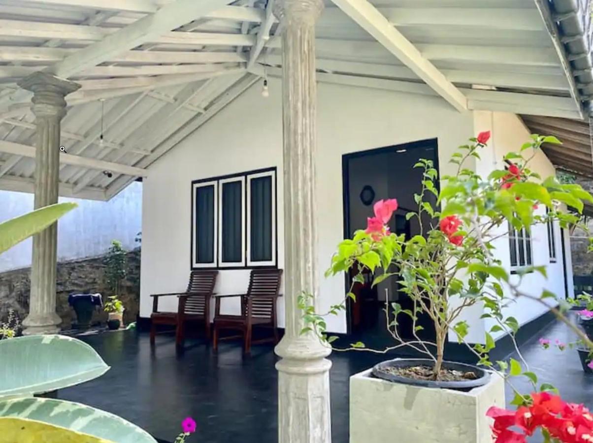Primrose Villa - Entire PrivateVilla at Hikkaduwa - Ferienwohnung Hikkaduwa