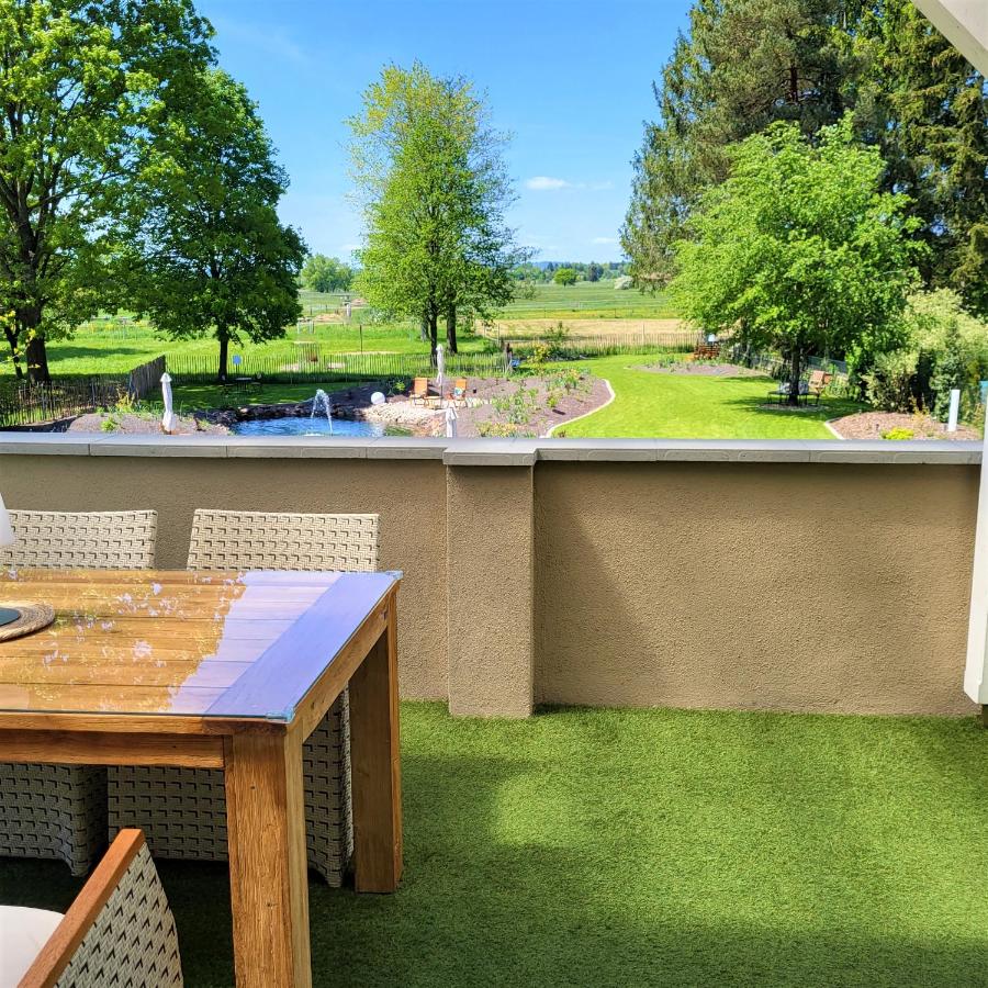 Komfort Ferienwohnungen mit Wellness-Garten - Gästehaus am Bachlauf - Losheim am See - Chambres d'hôtes Losheim