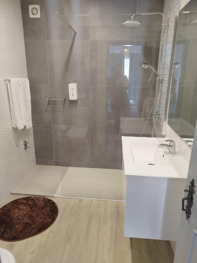 Double or Twin Room with Bathroom
