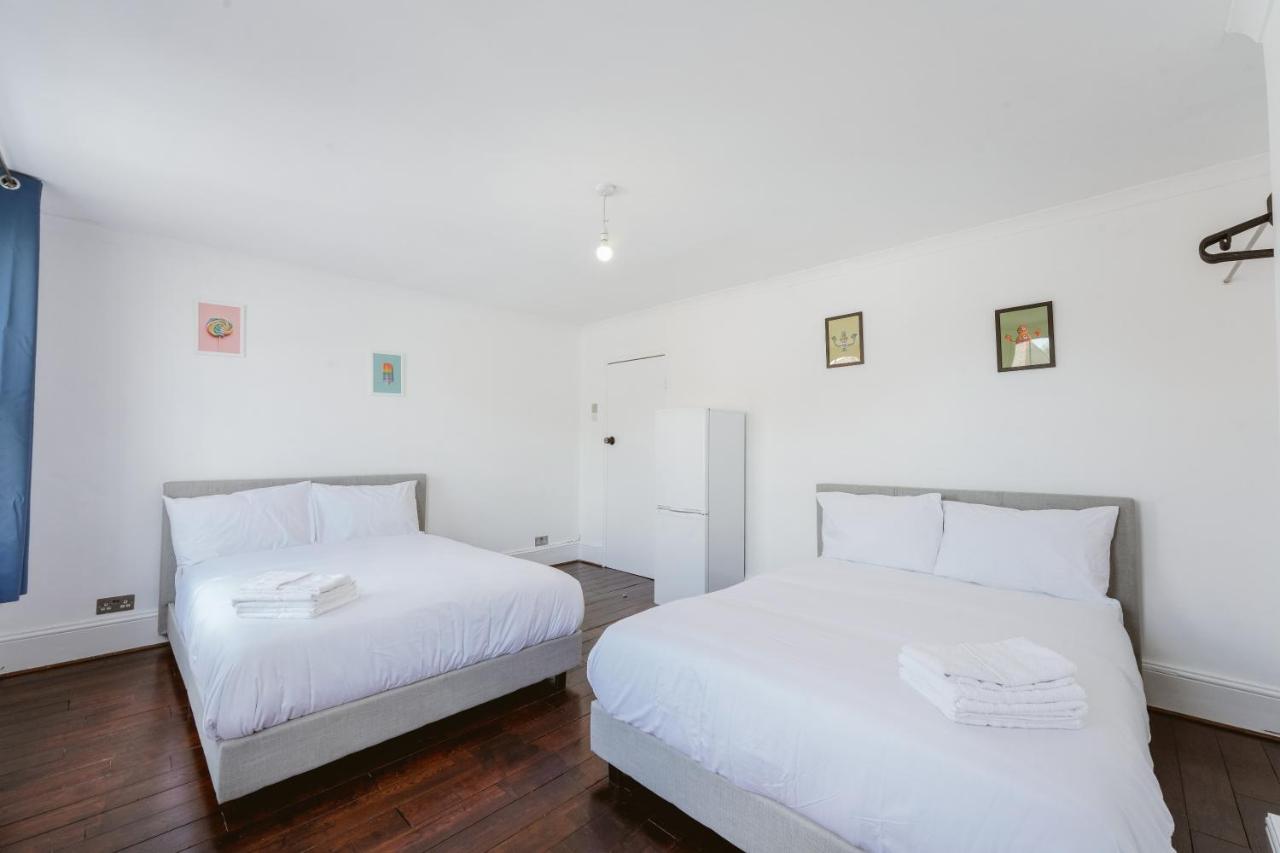Vierpersoonskamer met Gedeelde Badkamer