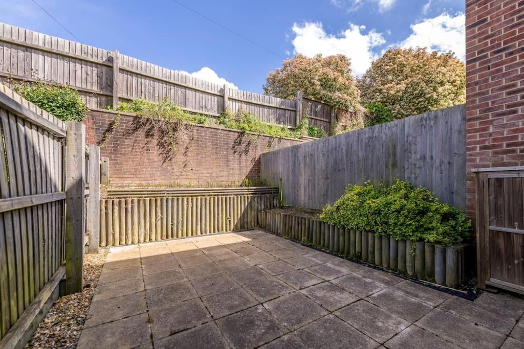 Luxury 3 Bed house, 8 people, with street parking! - B&B