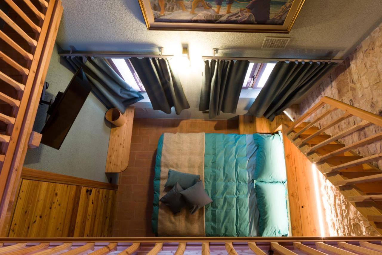 Double or Twin Room with Private Bathroom