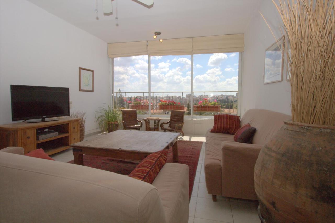 Kfar Saba View Apartment - Ferienwohnung Kfar Saba