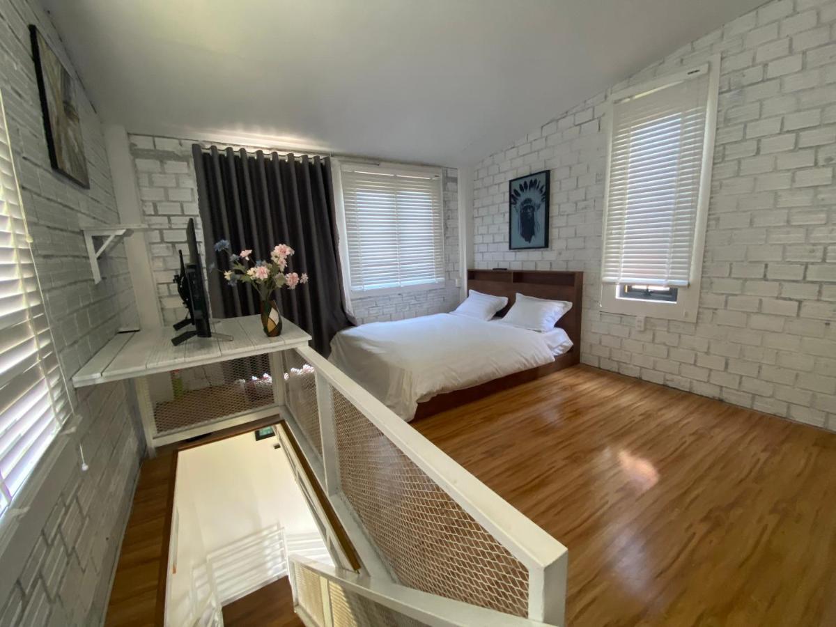 Bungalow
