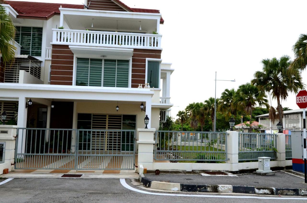B&B Tanjung Tokong - Near Gurney 3-Storey Event Hse by Felice Homestay - Bed and Breakfast Tanjung Tokong