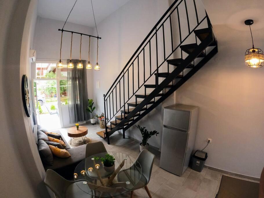 Seaside family Loft Apartment in Paralia Dionisiou - Chambres d’hôtes Paralía Dionysíou