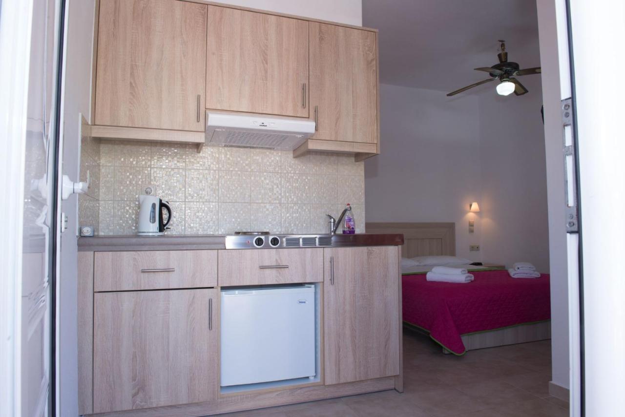 Studio (2 Adults)