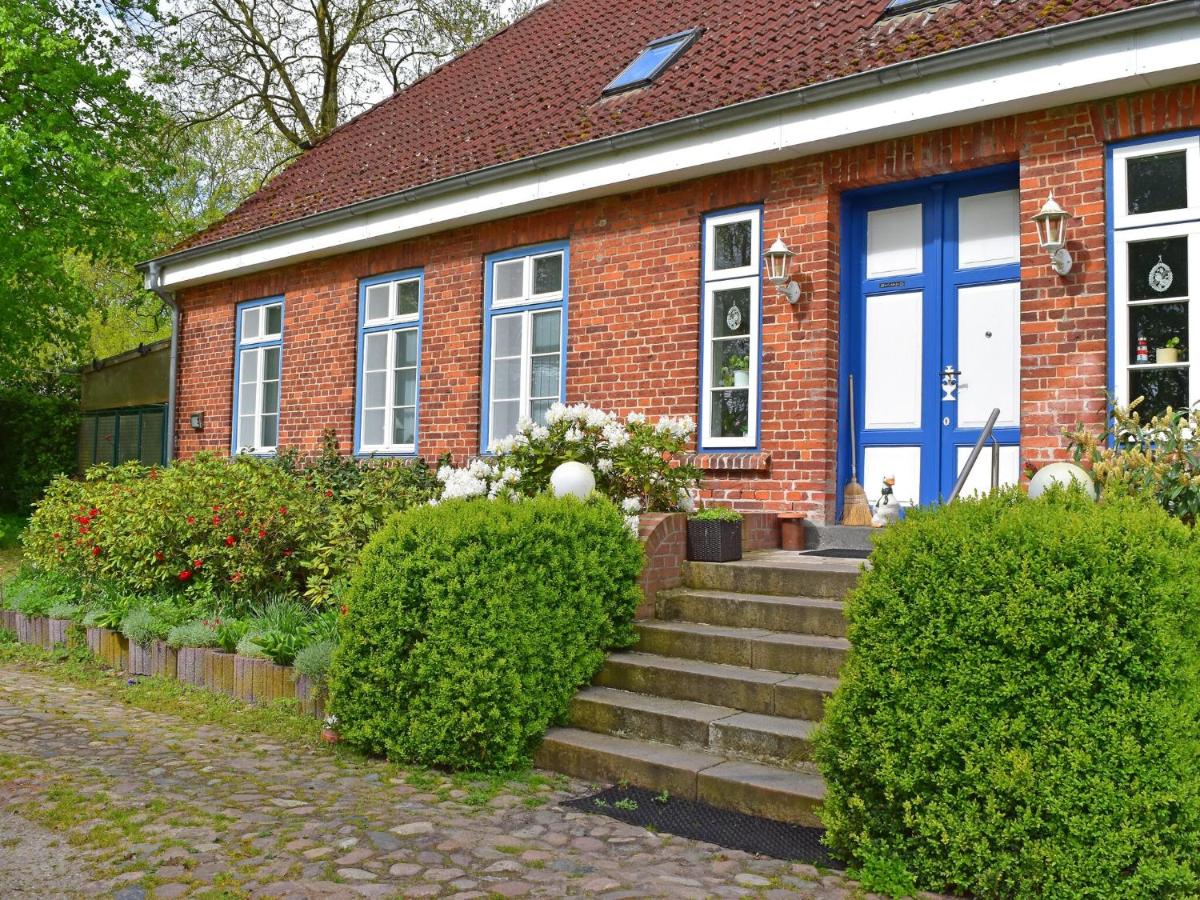 Ferienwohnung im Gutshaus Schulenbrook - B&B Metelsdorf
