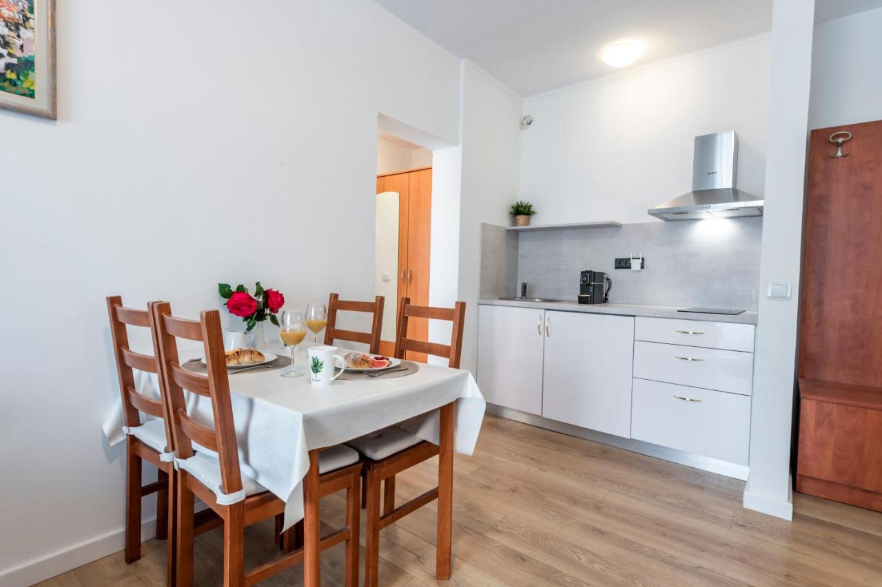 One-Bedroom Apartment with Terrace