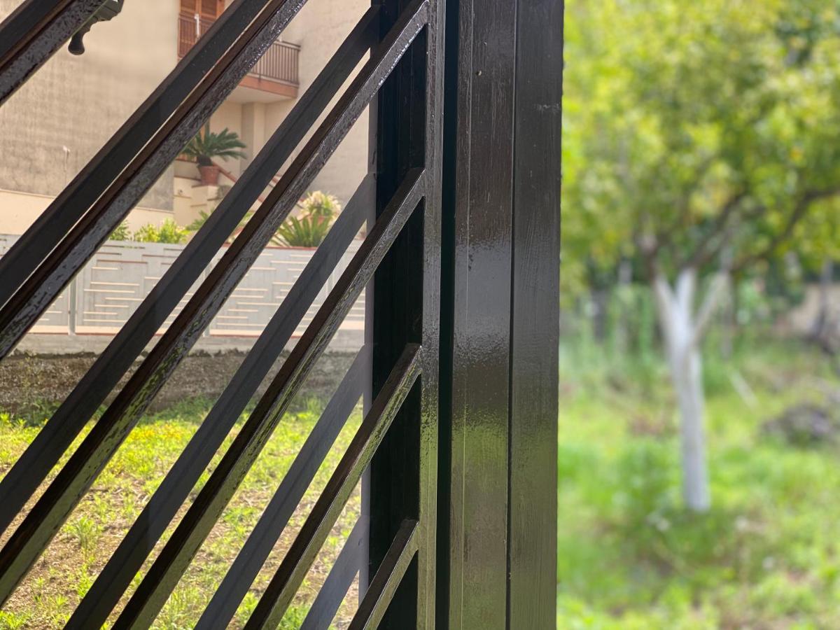 Camera Matrimoniale con Vista Giardino