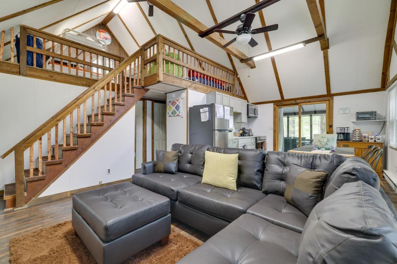 Hot Tub and Resort Amenities Pocono Lake Retreat! - Ferienwohnung