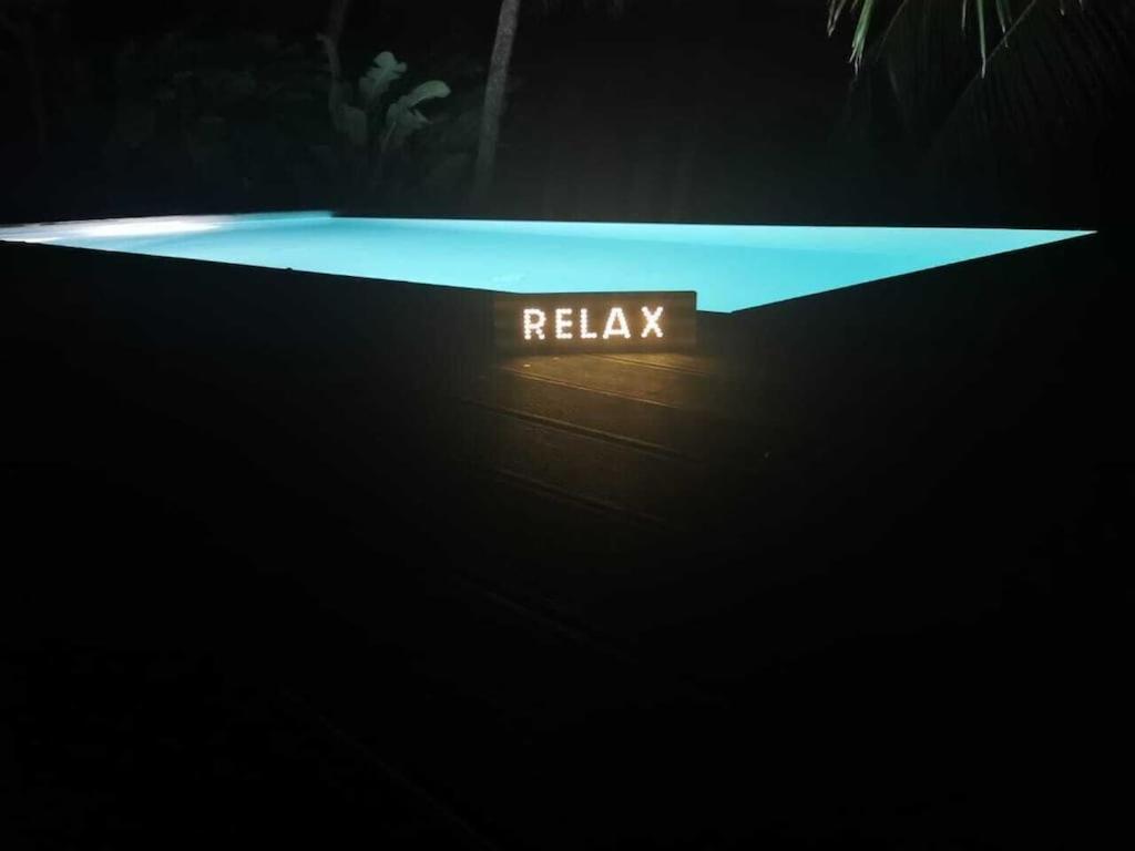 Agréable T1 Le Gosier, Wi-Fi, piscine dans gîte - B&B Le Gosier