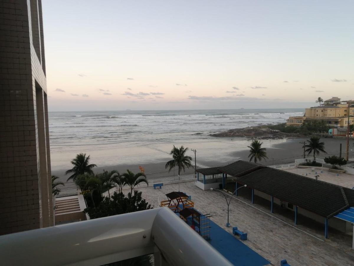 Apartamento, ampla sacada com vista para o mar! - Chambres d’hôtes