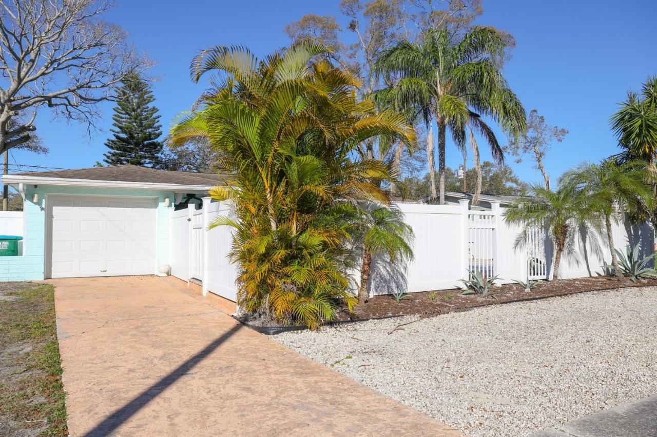 License to Chill - Heated Pool, Indian Rocks Beach, Play Room - B&B