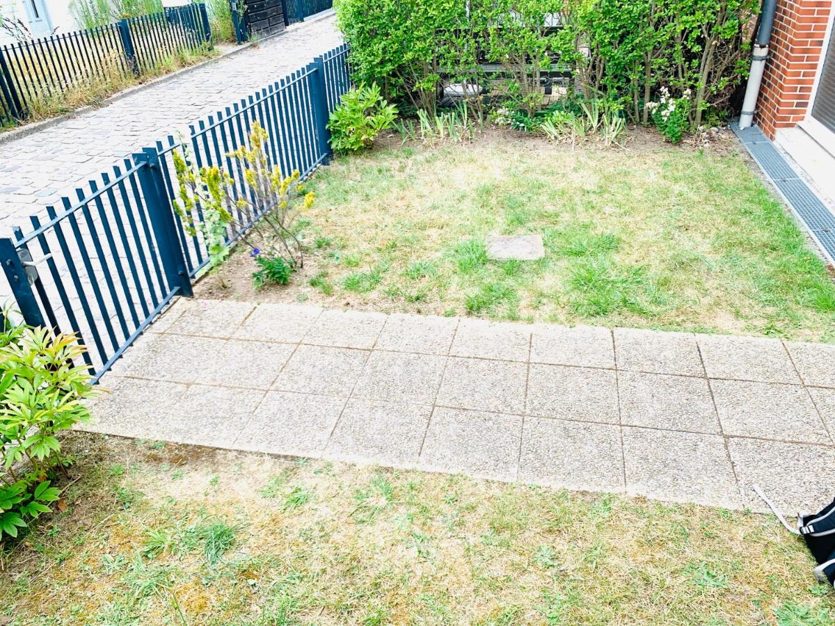 80m2-Maison des quais - parking - jardinet - B&B