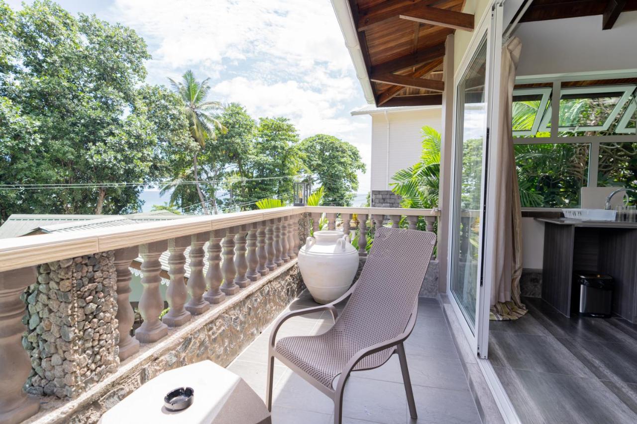 Double Room with Balcony and Sea View