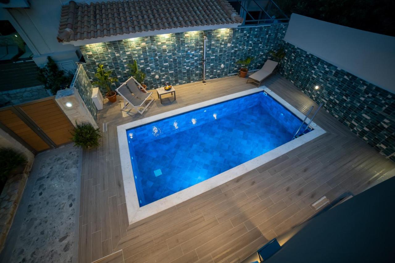 Thomas Villa Hersonissos - Private Pool - Sleeps 7 - B&B Khersónisos