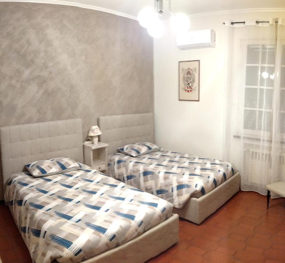 Camera Doppia con Letti Singoli con Bagno Privato Esterno